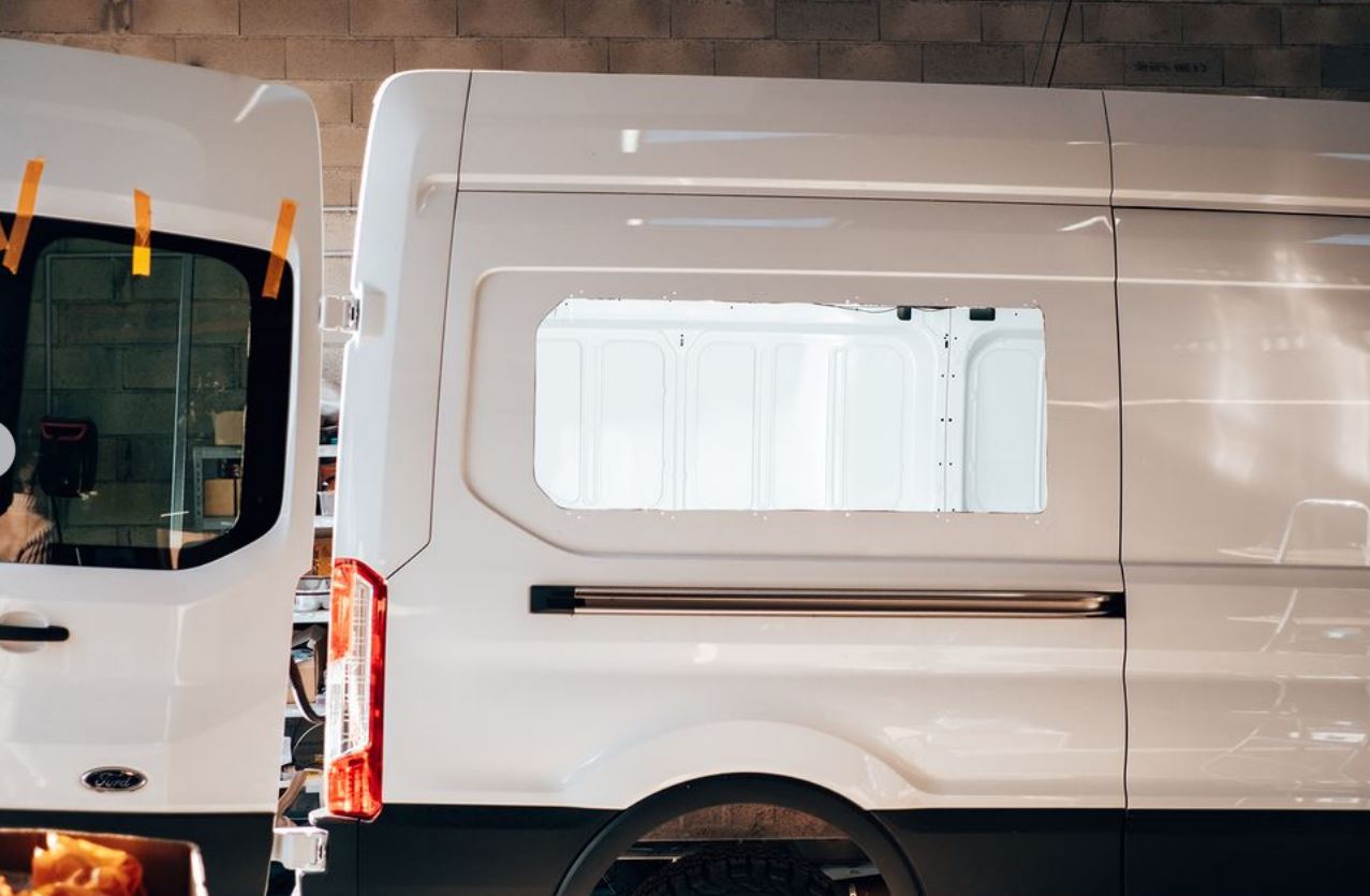 Longsleeper links und rechts (Ford Transit)