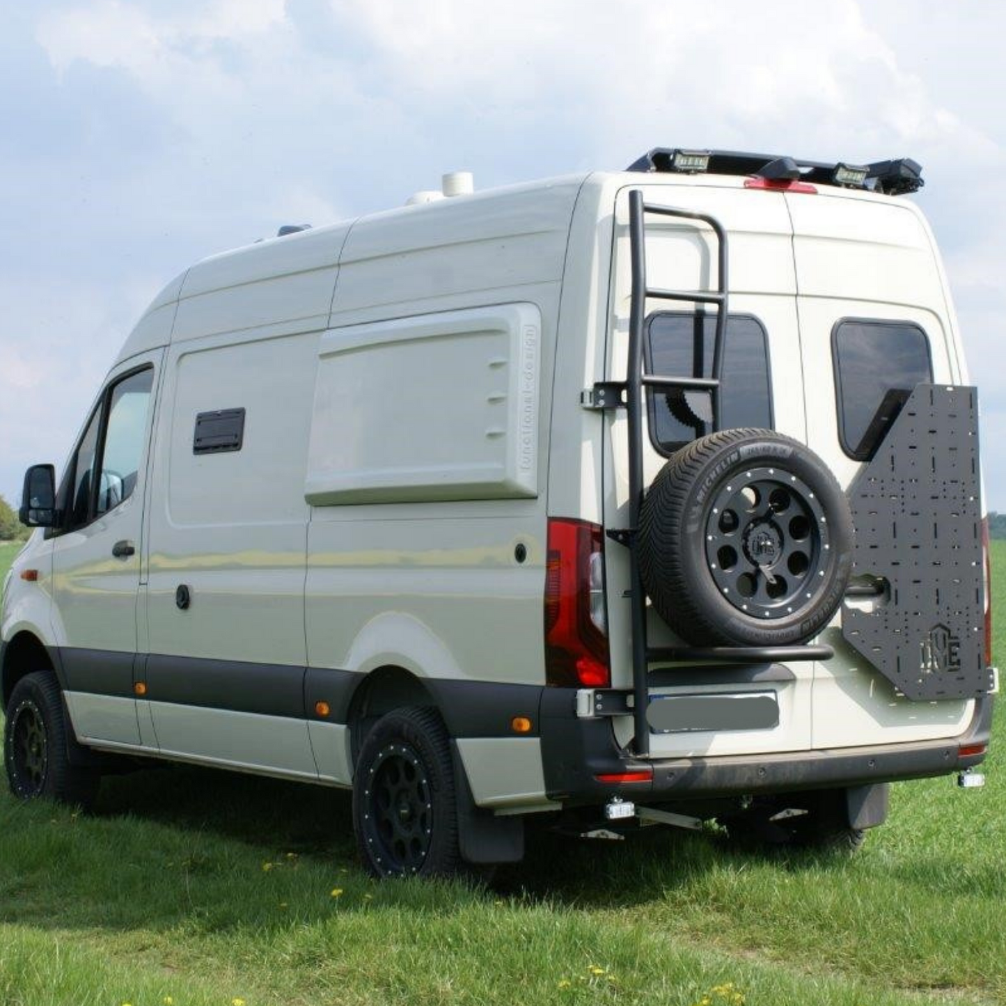 Longsleeper left (Sprinter from '06 / Crafter from '06 to '16)