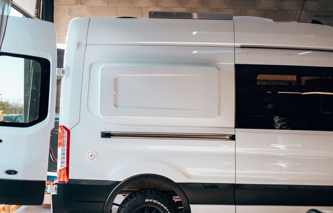 Longsleeper links und rechts (Ford Transit)